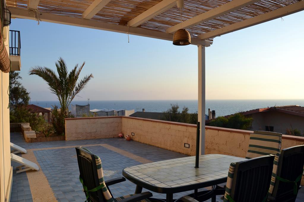 Le Terrazze Sul Mare Villa Cava dʼAliga Exterior foto